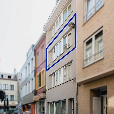 Apartment Dwarsstraat 7, *